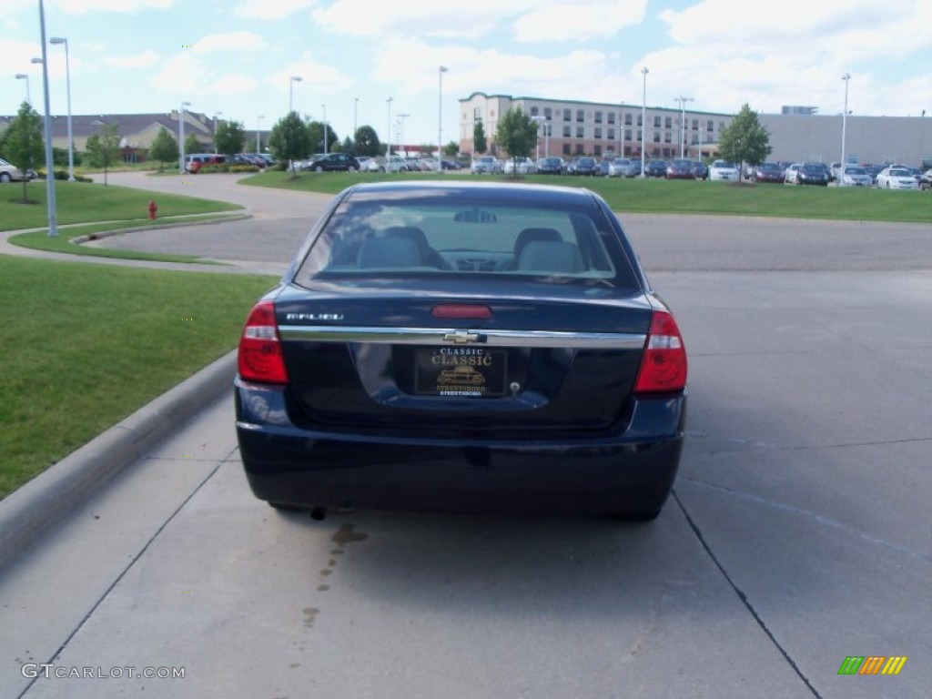 2005 Malibu Sedan - Dark Blue Metallic / Gray photo #6