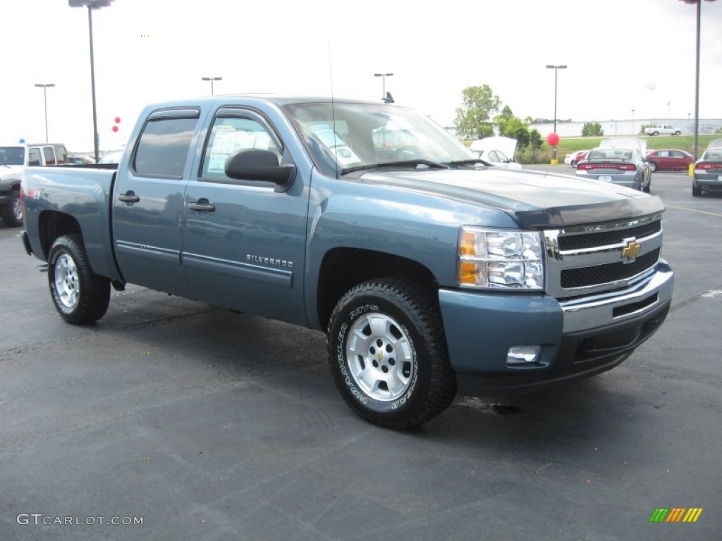 2011 Silverado 1500 LT Crew Cab 4x4 - Blue Granite Metallic / Light Titanium/Ebony photo #3