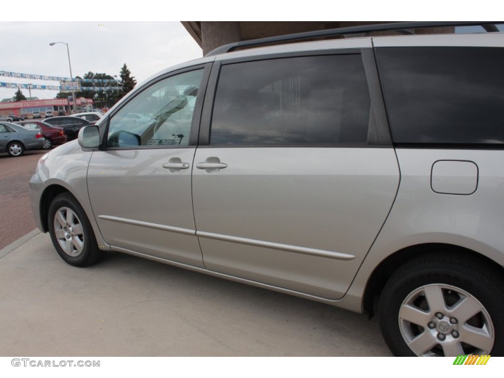 2004 Sienna XLE - Silver Shadow Pearl / Stone Gray photo #22