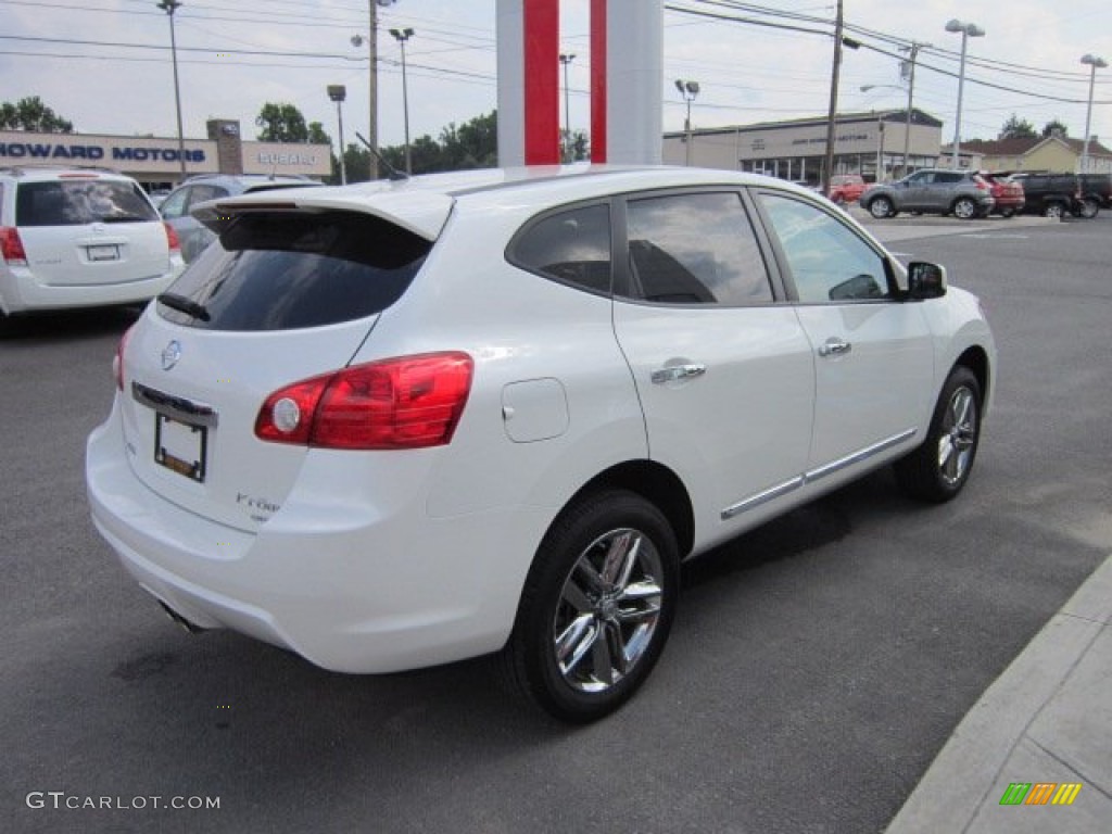 2011 Rogue S AWD Krom Edition - Pearl White / Black photo #9