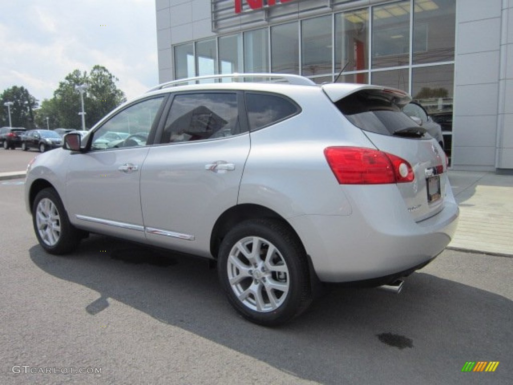 2011 Rogue SL AWD - Silver Ice Metallic / Black photo #8