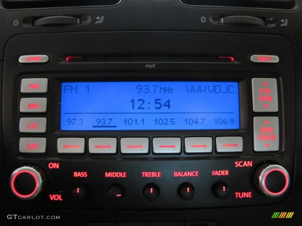 2009 Volkswagen Jetta TDI Sedan Controls Photo #51093590