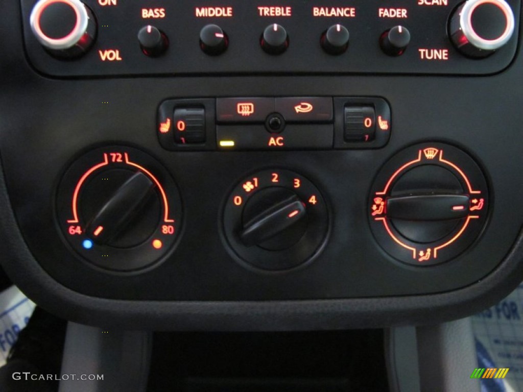 2009 Volkswagen Jetta TDI Sedan Controls Photo #51093605