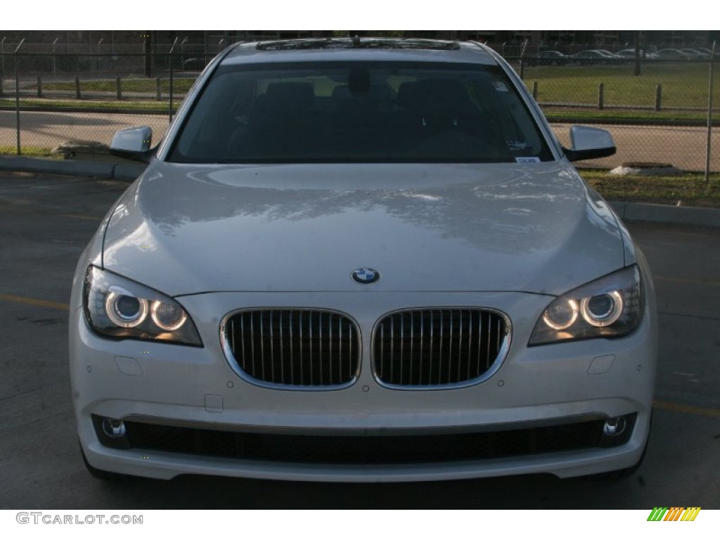 2012 7 Series 740i Sedan - Mineral White Metallic / Black photo #2