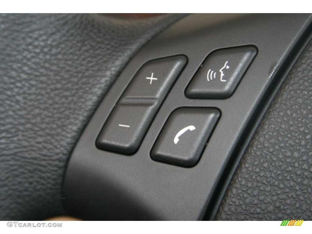 2010 BMW 3 Series 328i Sedan Controls Photo #51097112