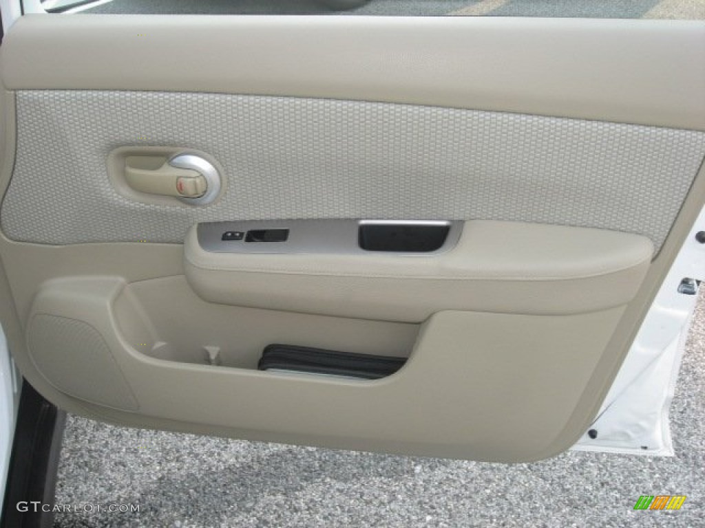 2009 Versa 1.8 SL Hatchback - Fresh Powder / Beige photo #32