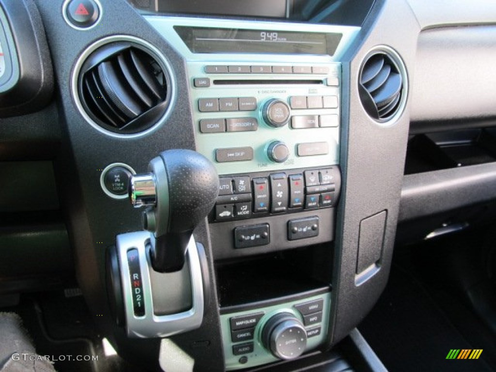 2010 Honda Pilot Touring 4WD Controls Photo #51097871