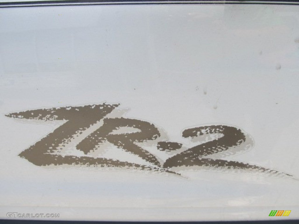 2002 Chevrolet Tracker ZR2 4WD Hard Top Marks and Logos Photo #51098410