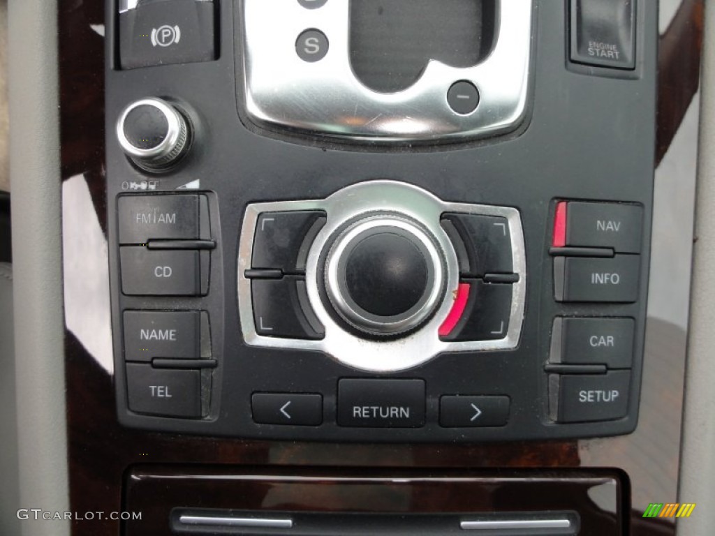 2005 Audi A8 4.2 quattro Controls Photo #51098630