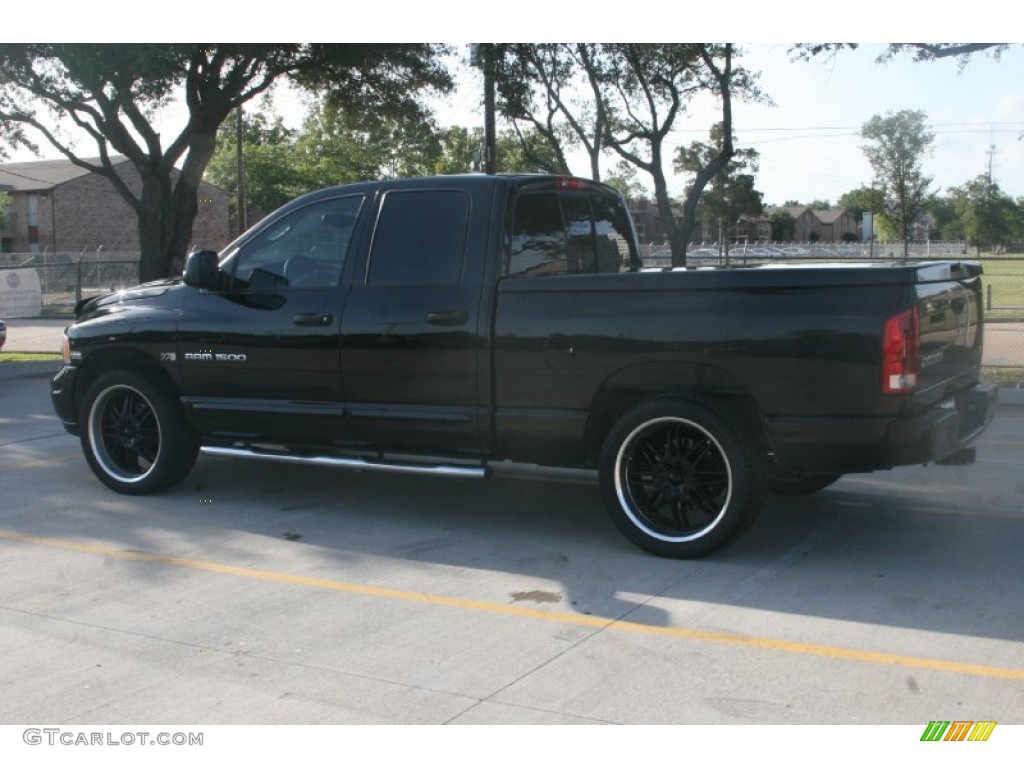 2004 Ram 1500 Laramie Quad Cab - Black / Dark Slate Gray photo #9