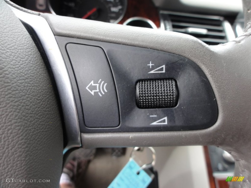 2005 Audi A8 4.2 quattro Controls Photo #51098699
