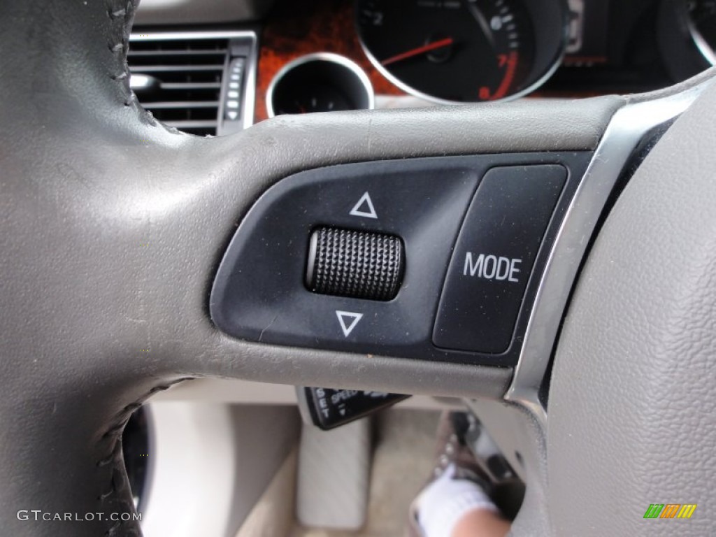 2005 Audi A8 4.2 quattro Controls Photo #51098708