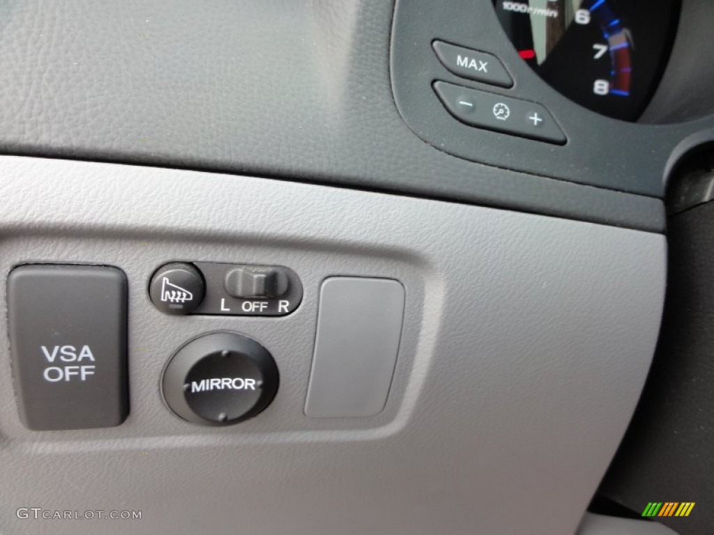 2005 Acura TL 3.2 Controls Photo #51099475