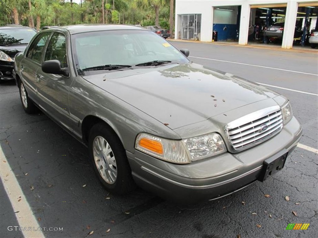 2004 Crown Victoria LX - Spruce Green Metallic / Medium Parchment photo #1