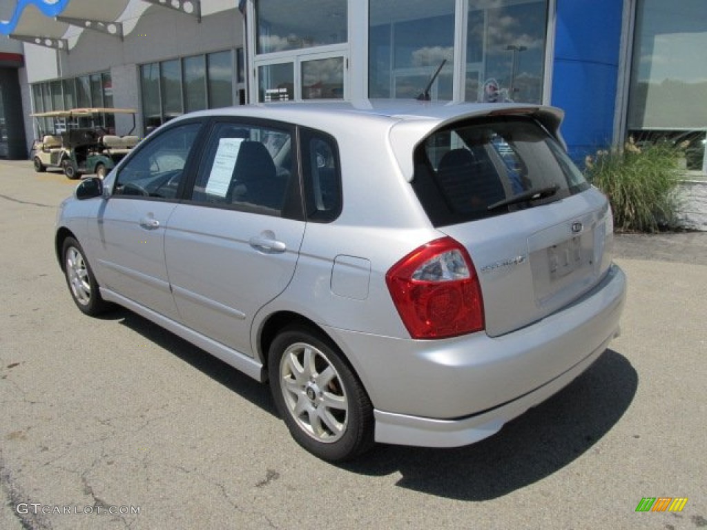 2005 Spectra 5 Wagon - Clear Silver / Gray photo #5