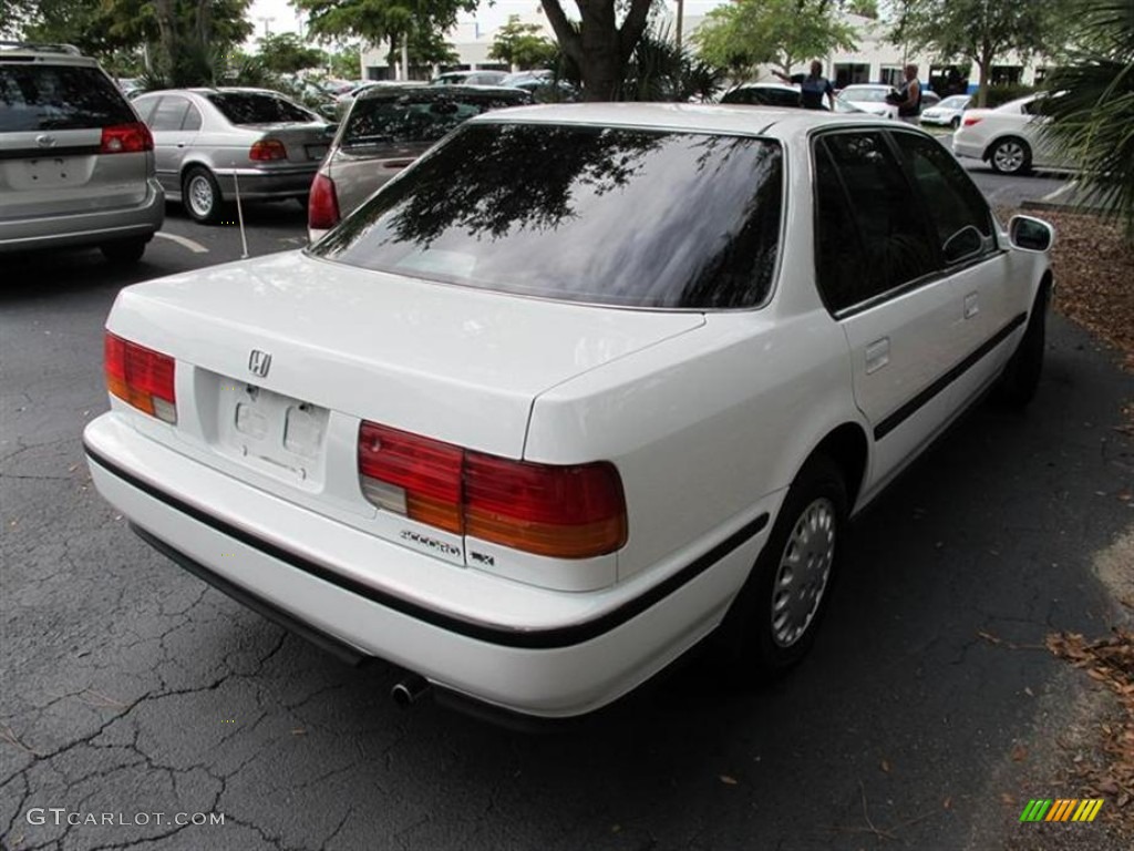 1993 Accord LX Sedan - Frost White / Gray photo #2