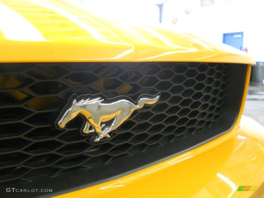 2007 Mustang V6 Deluxe Coupe - Grabber Orange / Dark Charcoal photo #21