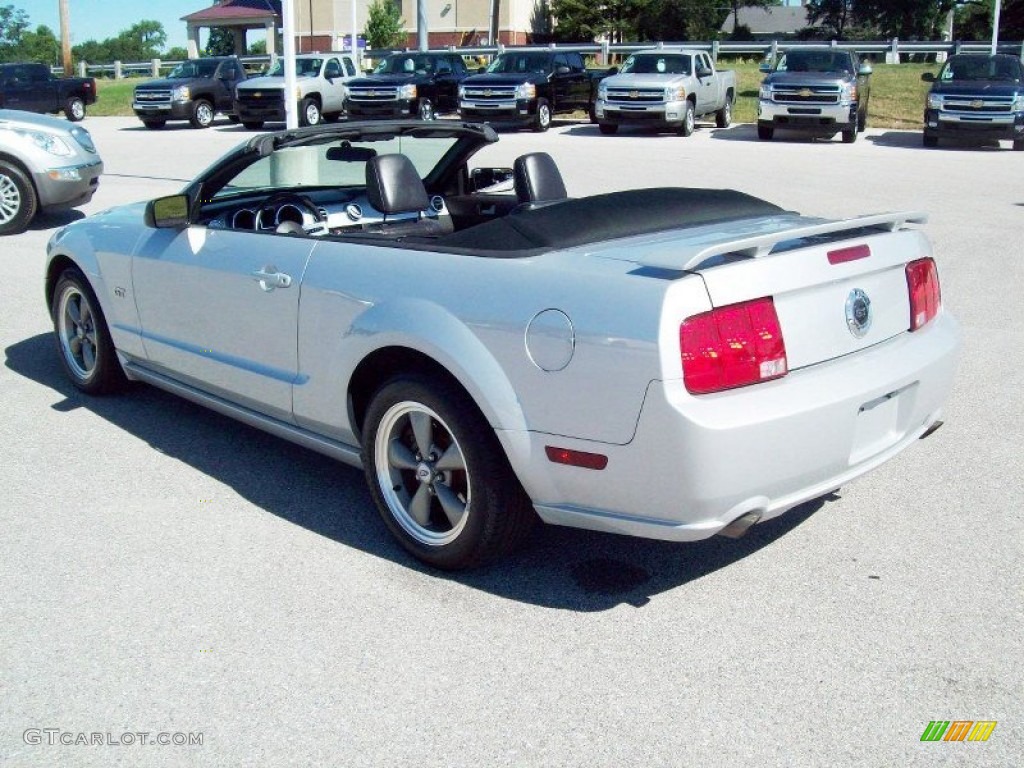 2006 Mustang GT Premium Convertible - Satin Silver Metallic / Dark Charcoal photo #29