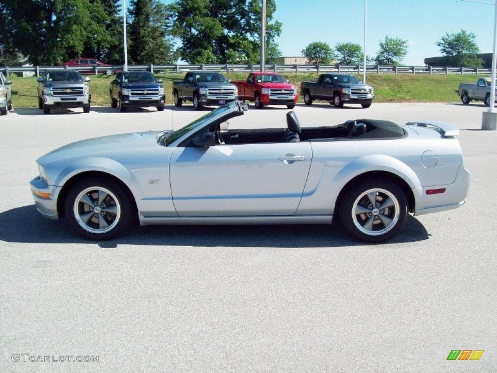 2006 Mustang GT Premium Convertible - Satin Silver Metallic / Dark Charcoal photo #30