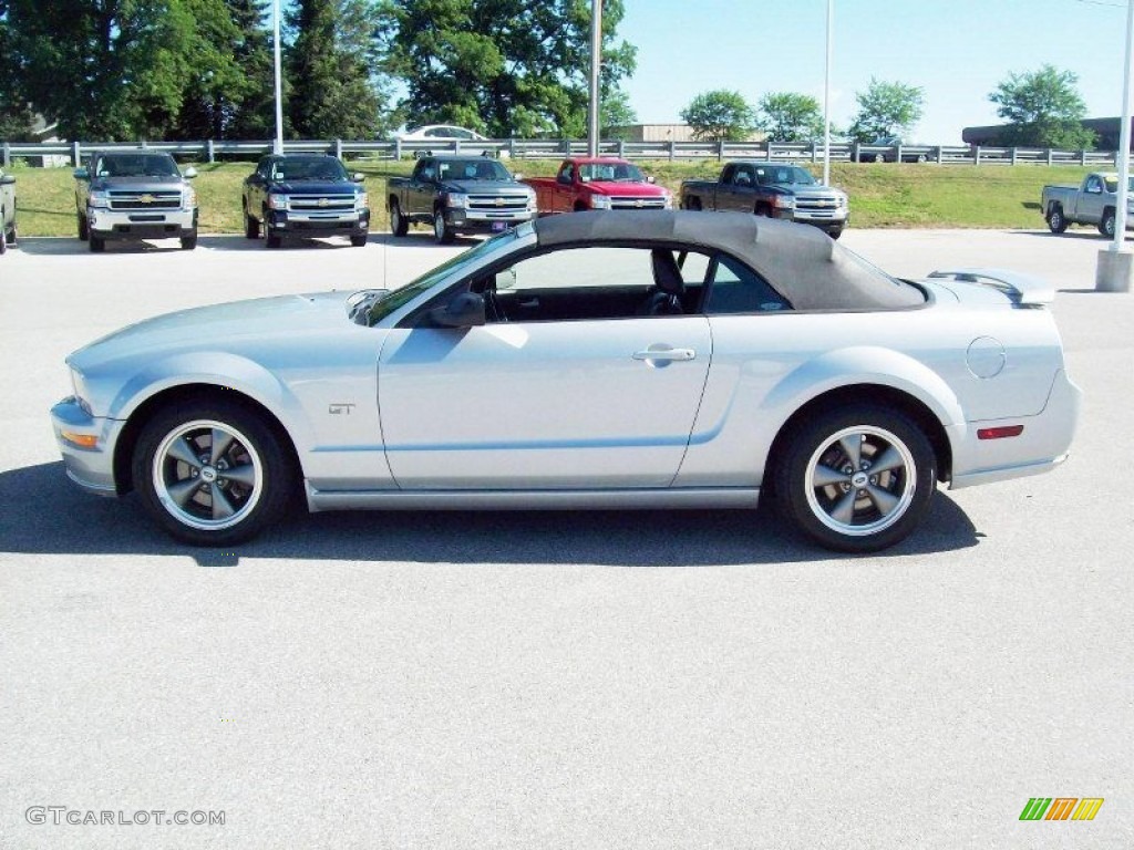 2006 Mustang GT Premium Convertible - Satin Silver Metallic / Dark Charcoal photo #31
