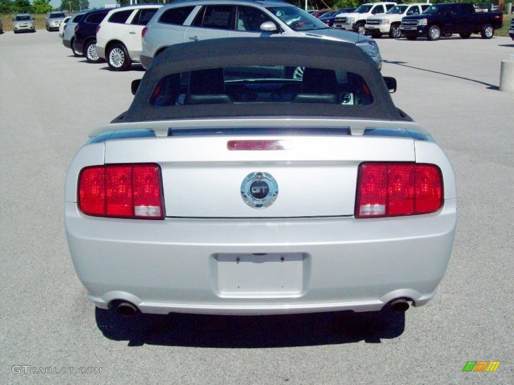 2006 Mustang GT Premium Convertible - Satin Silver Metallic / Dark Charcoal photo #34
