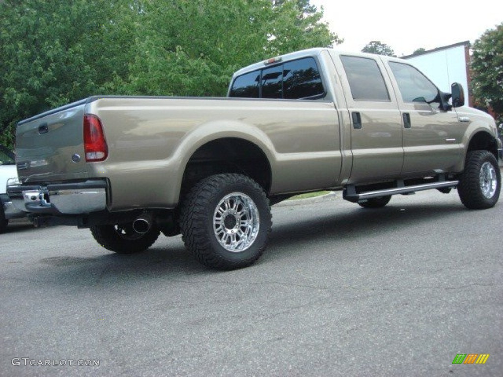 2007 F350 Super Duty XLT Crew Cab 4x4 - Arizona Beige Metallic / Tan photo #3