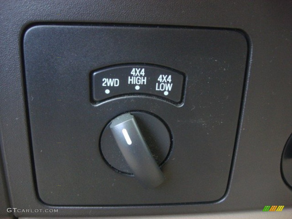 2007 F350 Super Duty XLT Crew Cab 4x4 - Arizona Beige Metallic / Tan photo #13