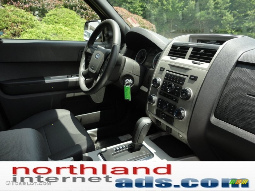 2011 Escape XLT 4WD - Sterling Grey Metallic / Charcoal Black photo #17