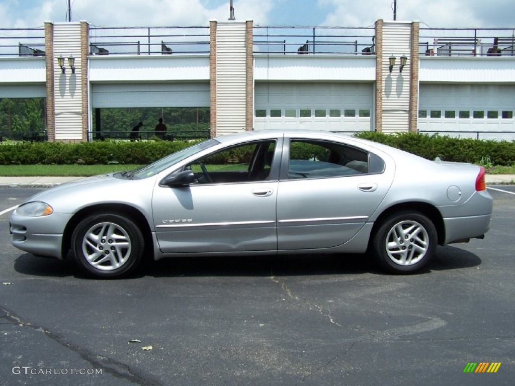 Bright Silver Metallic 2000 Dodge Intrepid Standard Intrepid Model Exterior Photo #51112262