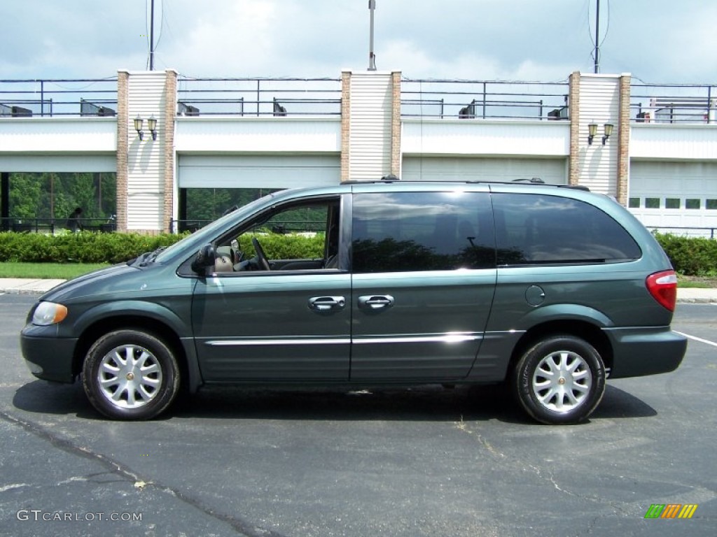 Onyx Green Pearlcoat 2002 Chrysler Town & Country LXi Exterior Photo #51112679