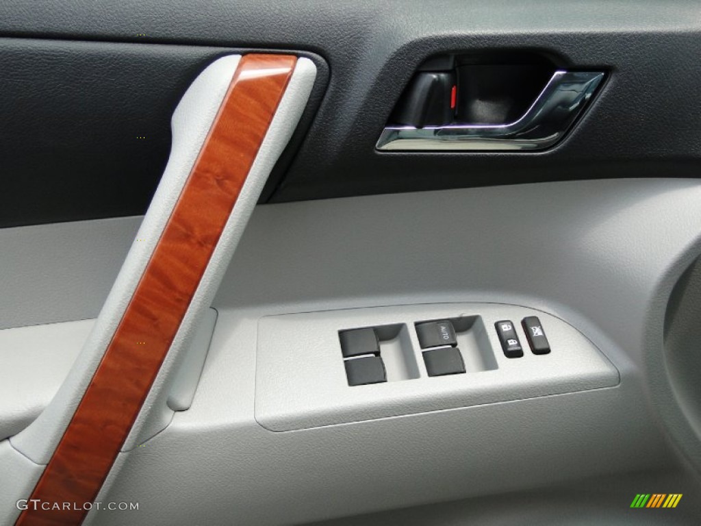 2010 Highlander Limited - Salsa Red Pearl / Ash photo #18