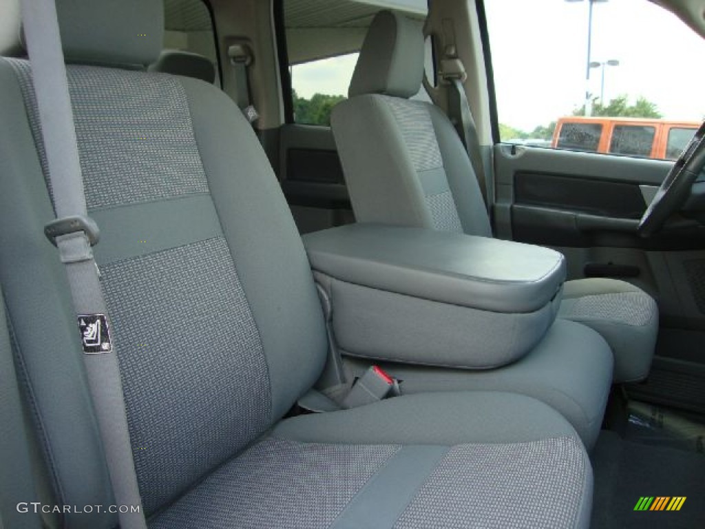 2007 Ram 1500 SLT Quad Cab 4x4 - Bright White / Medium Slate Gray photo #17