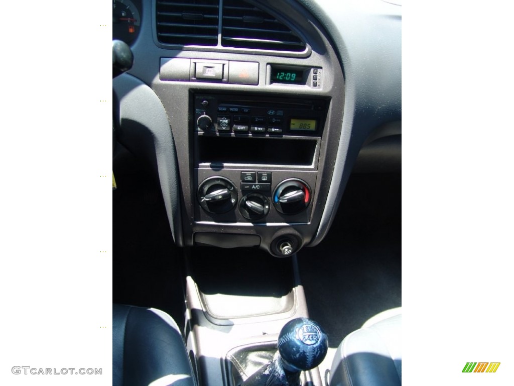 2001 Elantra GT - Cardinal Red / Gray photo #19