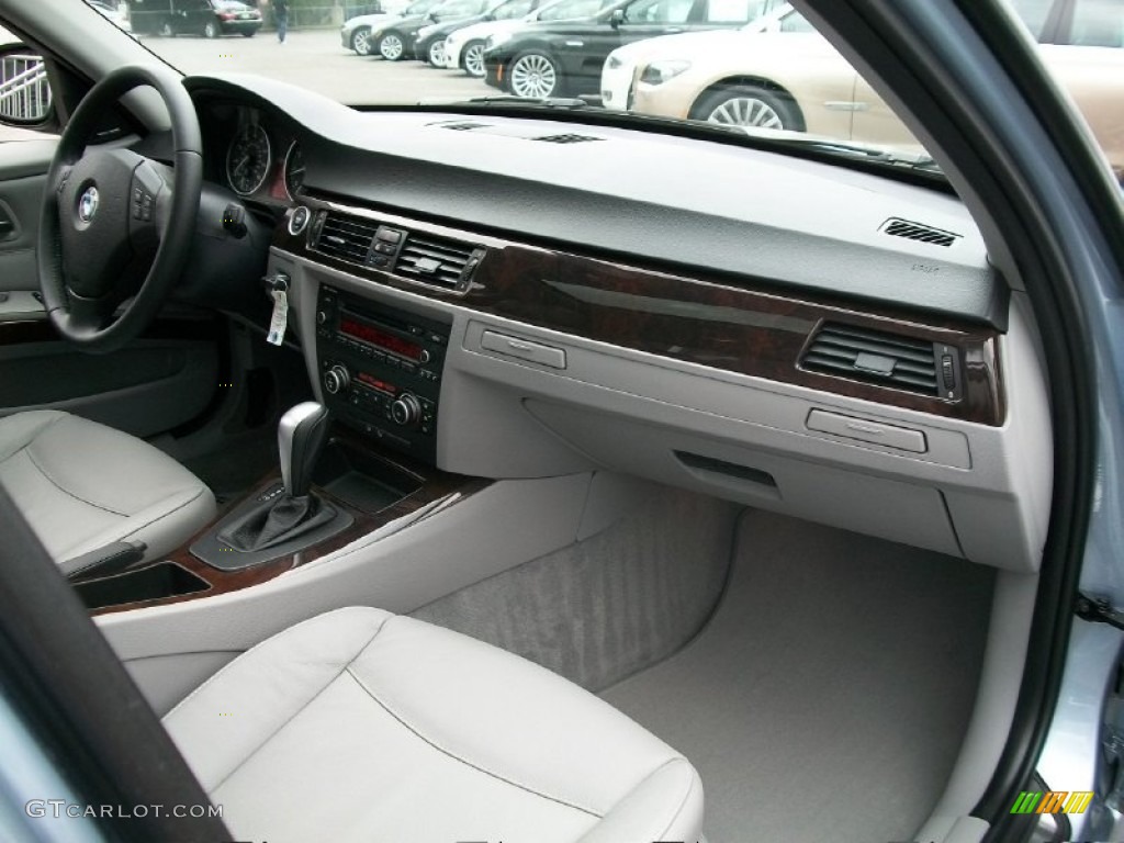2011 3 Series 328i xDrive Sedan - Blue Water Metallic / Gray Dakota Leather photo #26