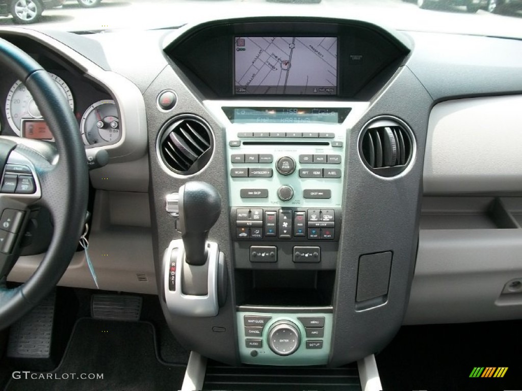 2011 Honda Pilot EX-L 4WD Controls Photo #51125127