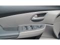 Alabaster Silver Metallic - Odyssey LX Photo No. 14