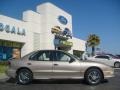 Light Taupe Metallic - Sunfire SE Sedan Photo No. 2