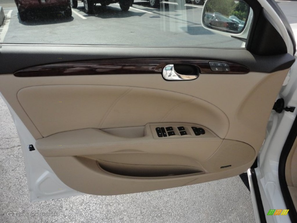 2011 Buick Lucerne CXL Cocoa/Cashmere Door Panel Photo #51129147