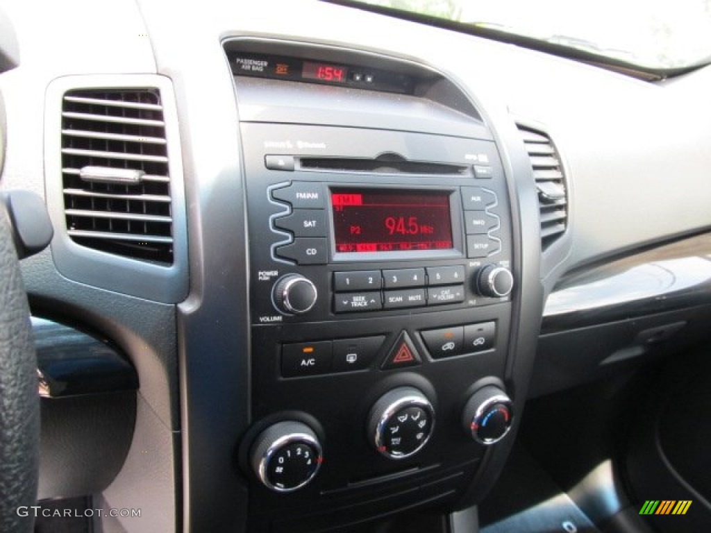 2011 Sorento LX AWD - Titanium Silver / Gray photo #11