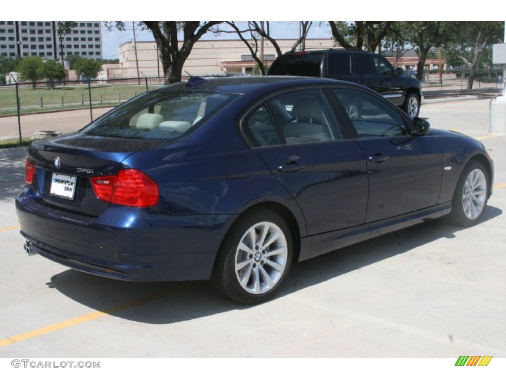 2011 3 Series 328i Sedan - Deep Sea Blue Metallic / Oyster/Black Dakota Leather photo #3