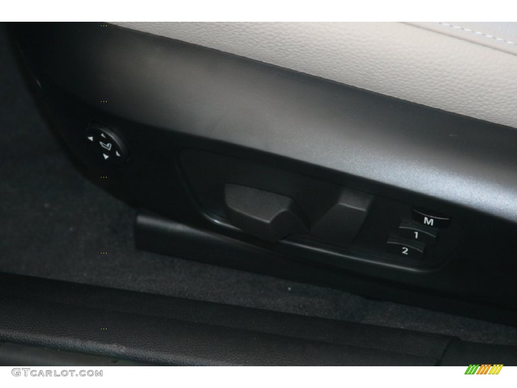 2011 3 Series 328i Sedan - Deep Sea Blue Metallic / Oyster/Black Dakota Leather photo #13