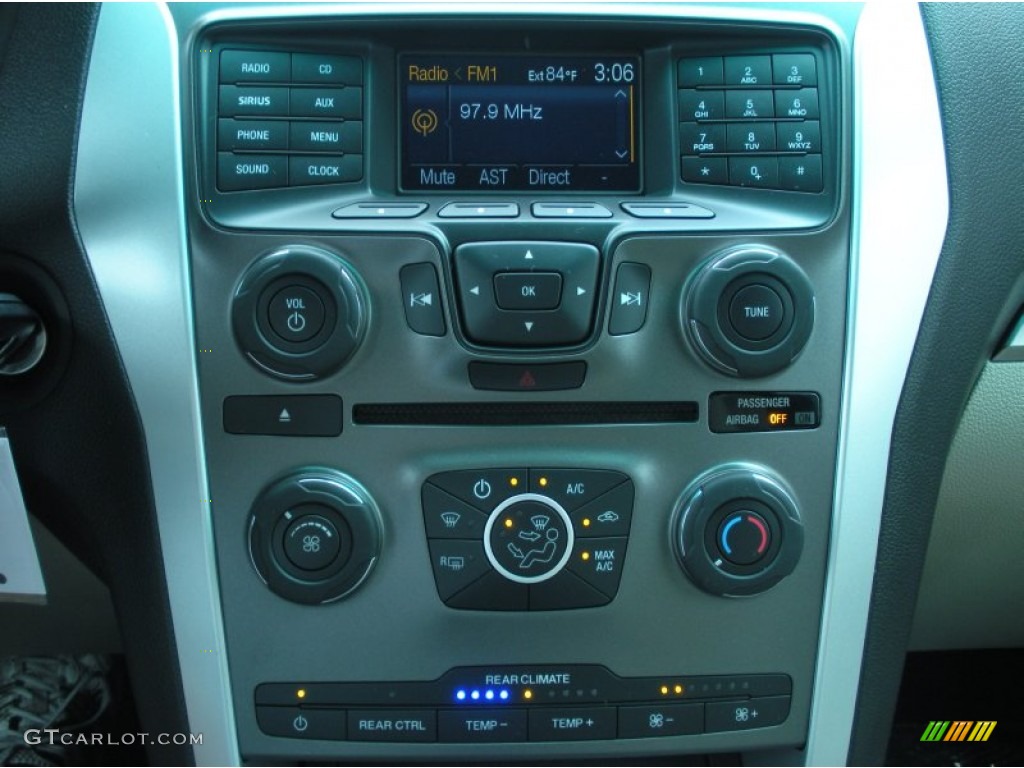 2011 Ford Explorer FWD Controls Photo #51142850