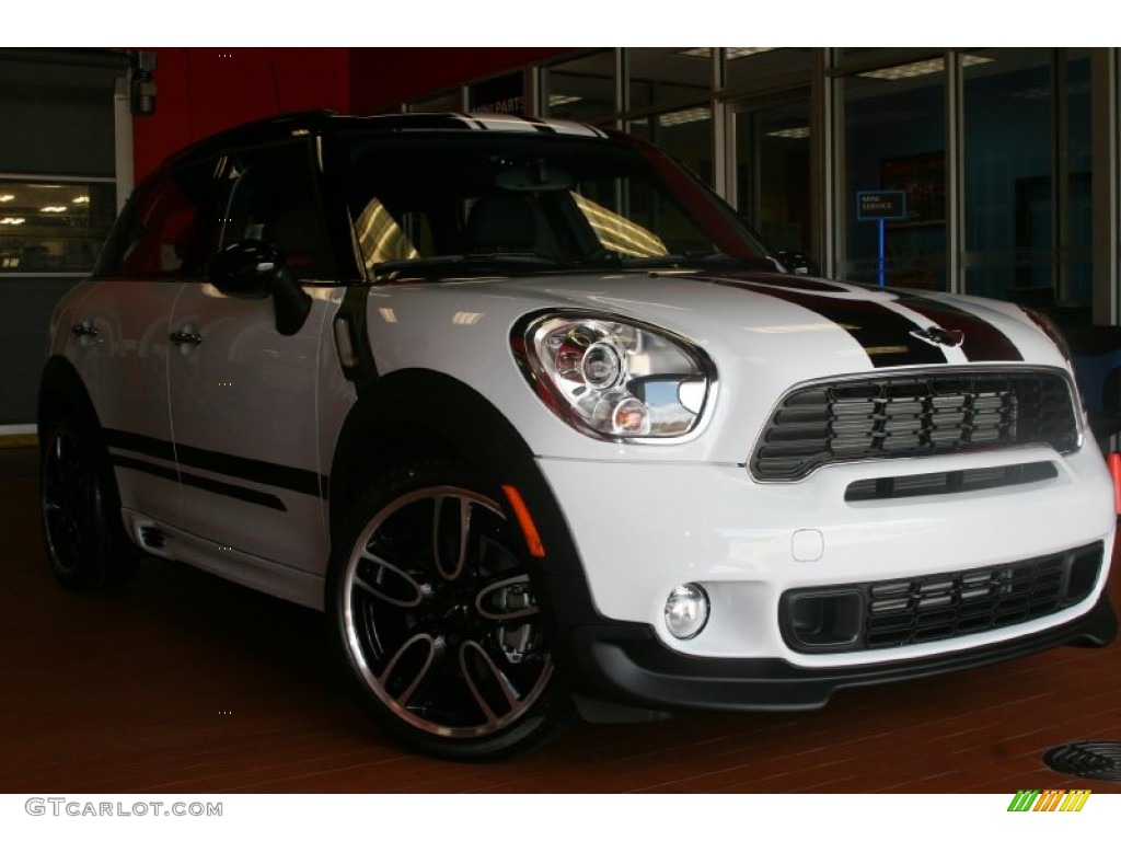 Light White Mini Cooper