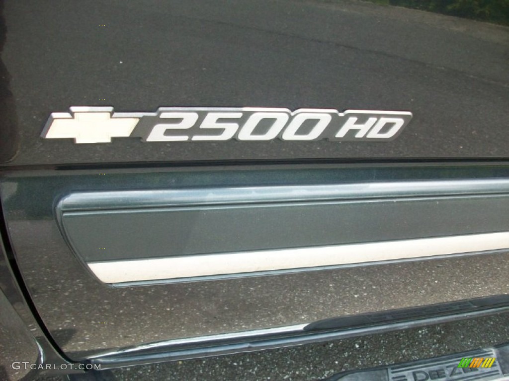 2005 Silverado 2500HD LS Extended Cab 4x4 - Black / Dark Charcoal photo #4