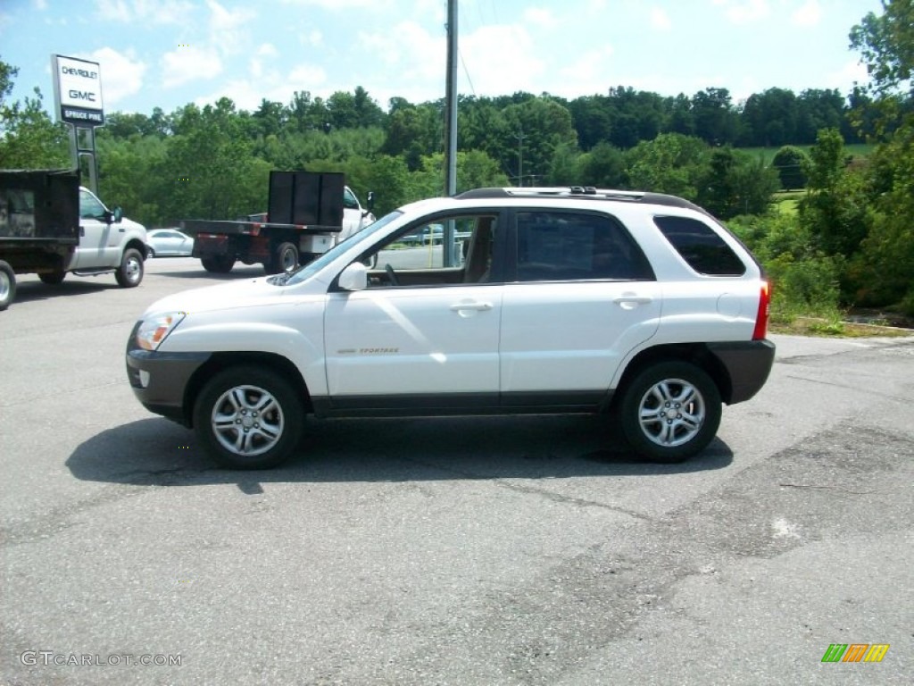 Clear White Kia Sportage