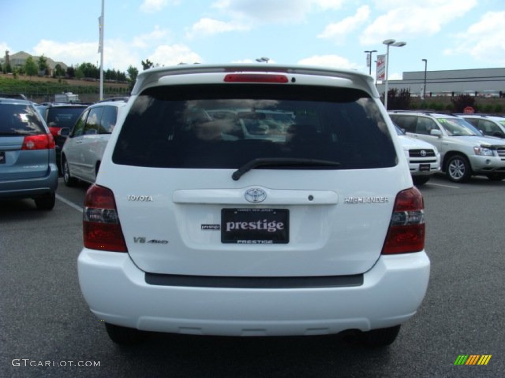 2004 Highlander V6 4WD - Super White / Ivory photo #5