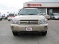 2005 Sonora Gold Pearl Toyota Highlander V6  photo #2