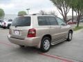 2005 Sonora Gold Pearl Toyota Highlander V6  photo #6