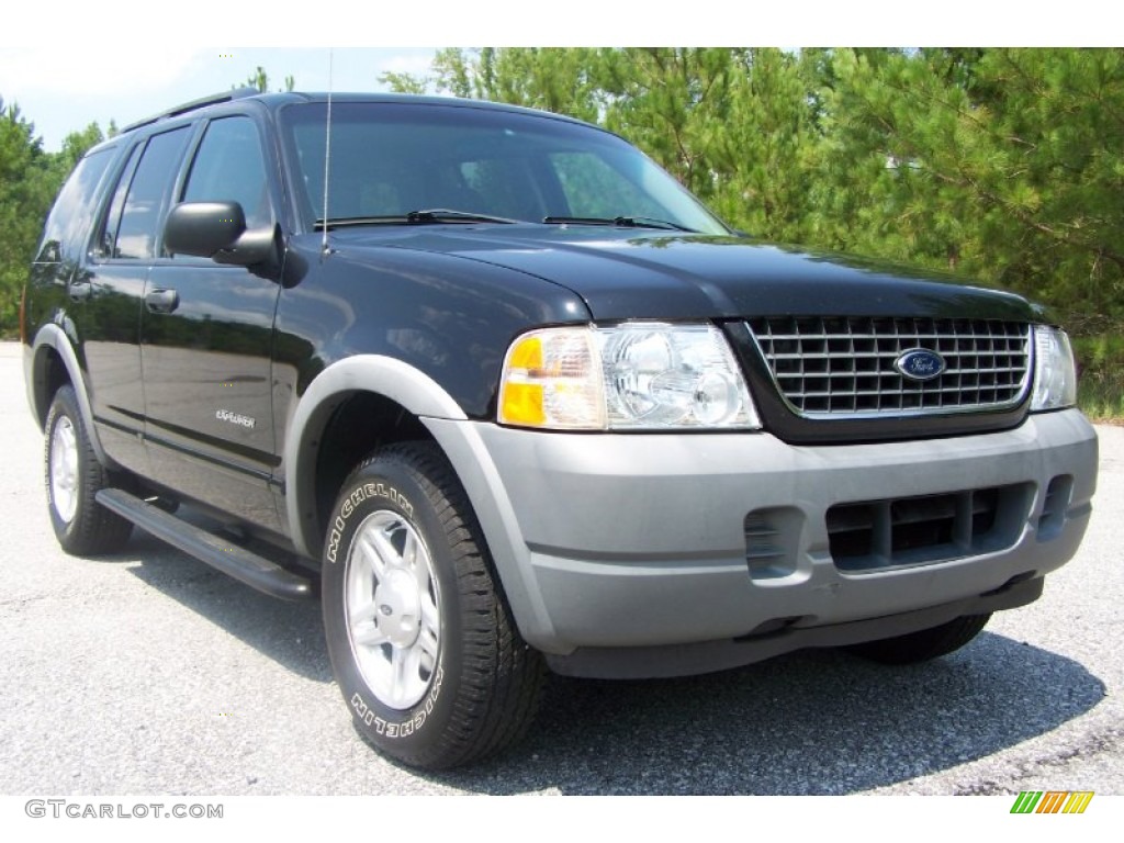2002 Explorer XLS - Black Clearcoat / Graphite photo #3