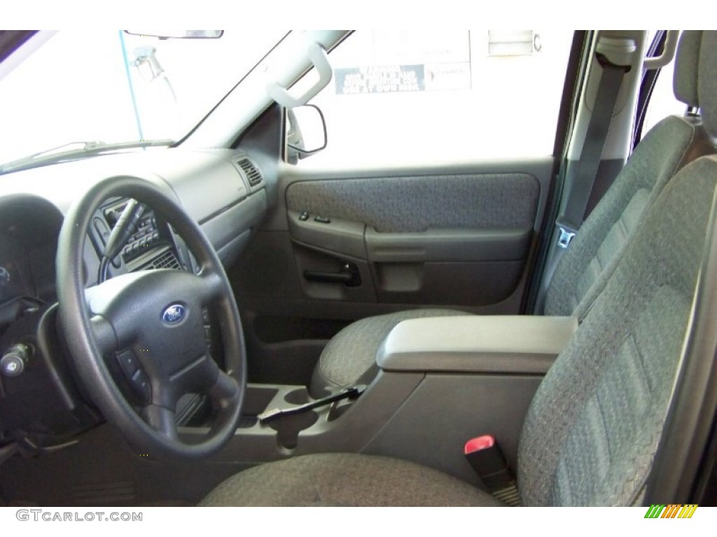 2002 Explorer XLS - Black Clearcoat / Graphite photo #14